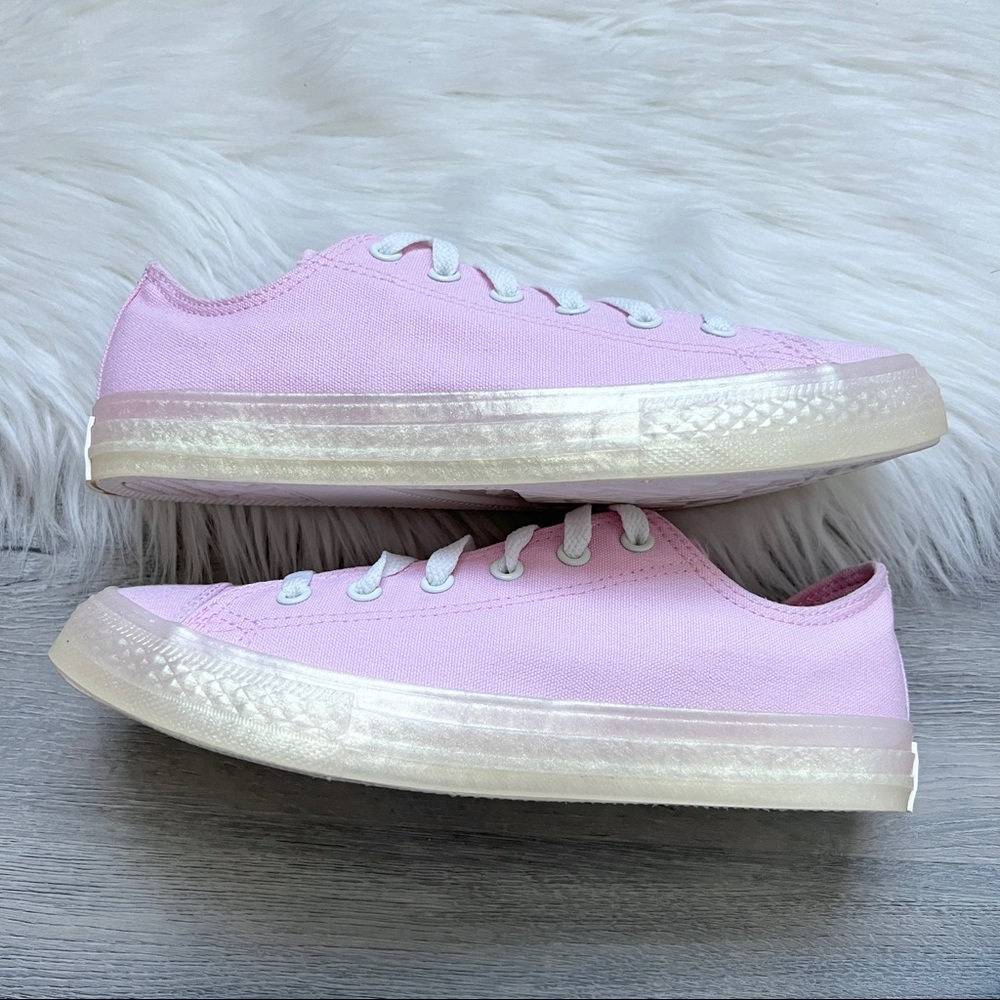 NWT Converse Chuck Taylor All Star Women’s Shoes - Picture 8 of 8